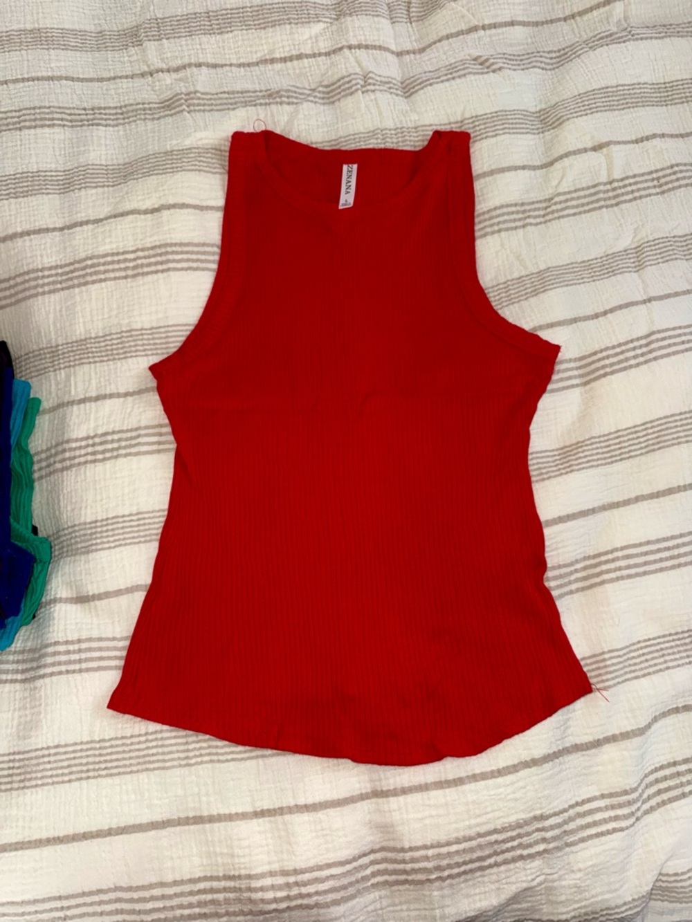 Assorted colors ribbed tanks - Picture 2 of 2